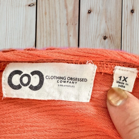 Women’s 1X Flowing Coral Tunic Deep V Mesh Panel Elastic Waist Bell Sleeves - Picture 4 of 5